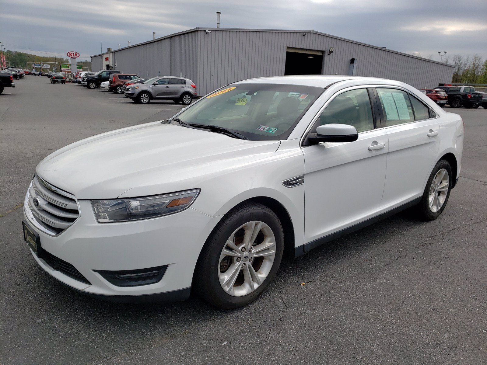 Pre-Owned 2013 Ford Taurus SEL FWD 4dr Car