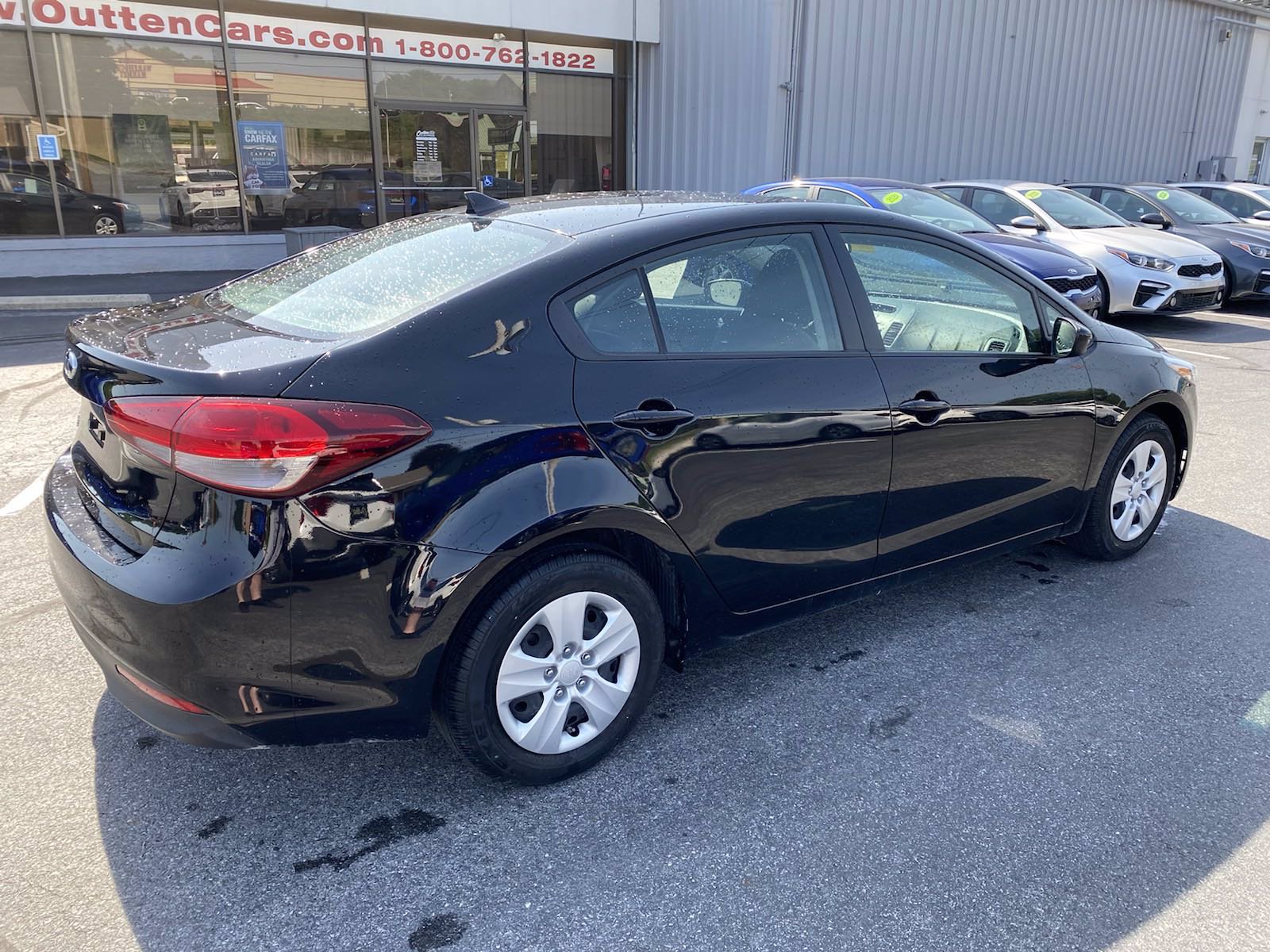 Pre-Owned 2017 Kia Forte LX FWD 4dr Car